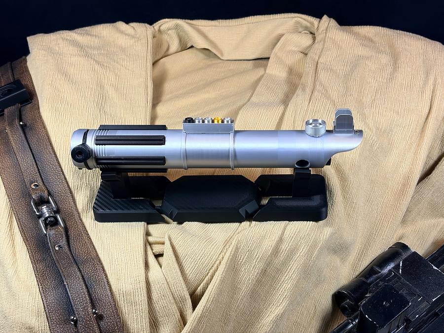 LS4 Lightsaber